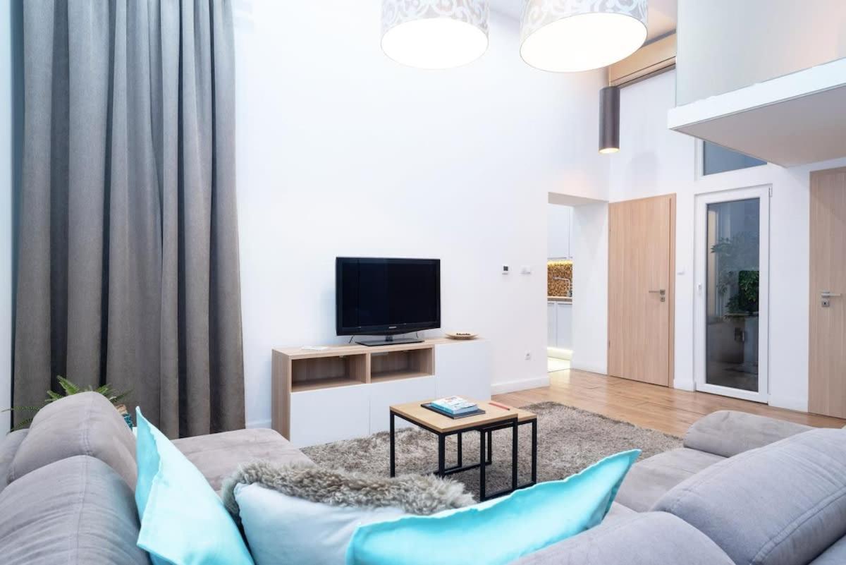 Super Central Apartment With A/C Budapest Bagian luar foto